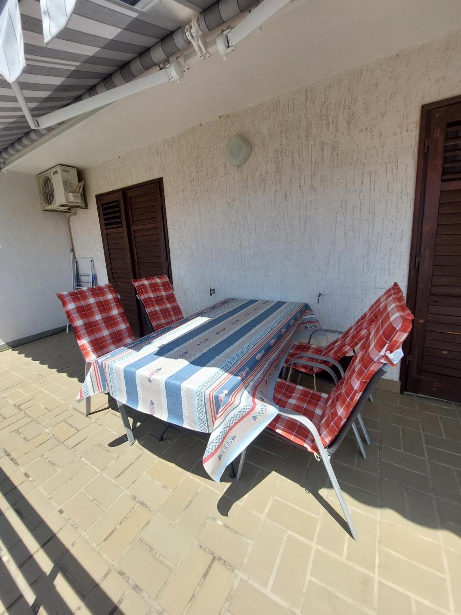 Apartment Gordana Трогир Экстерьер фото